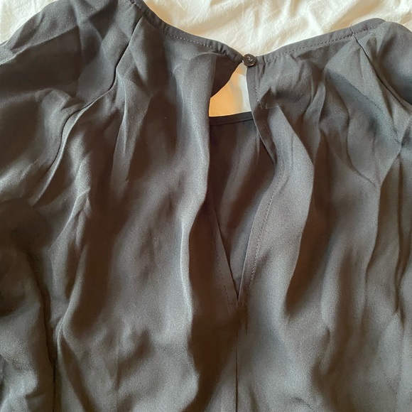 Scoop Long Ruffle Sleeve - Picture 2 of 5